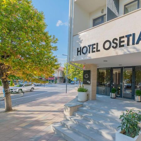 Hotel Osetia Garden مومتشيلغراد المظهر الخارجي الصورة