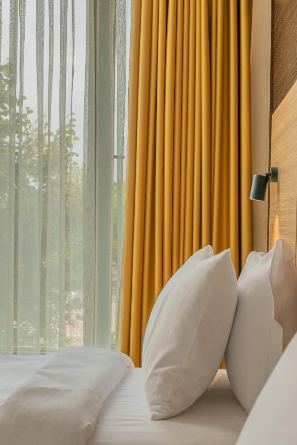 Hotel Osetia Garden مومتشيلغراد المظهر الخارجي الصورة