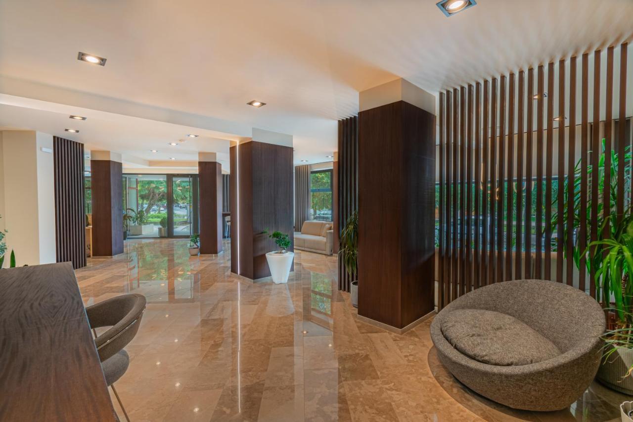 Hotel Osetia Garden مومتشيلغراد المظهر الخارجي الصورة