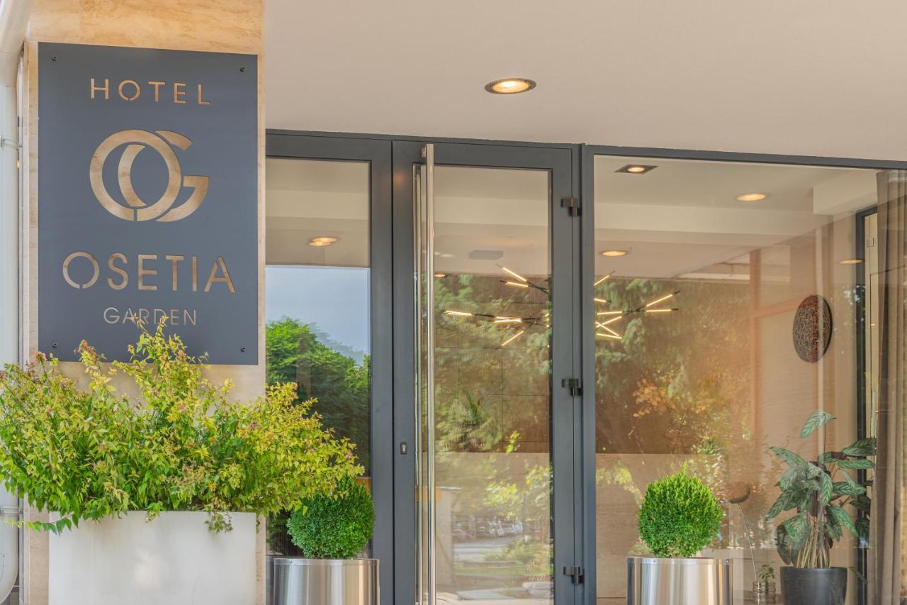 Hotel Osetia Garden مومتشيلغراد المظهر الخارجي الصورة