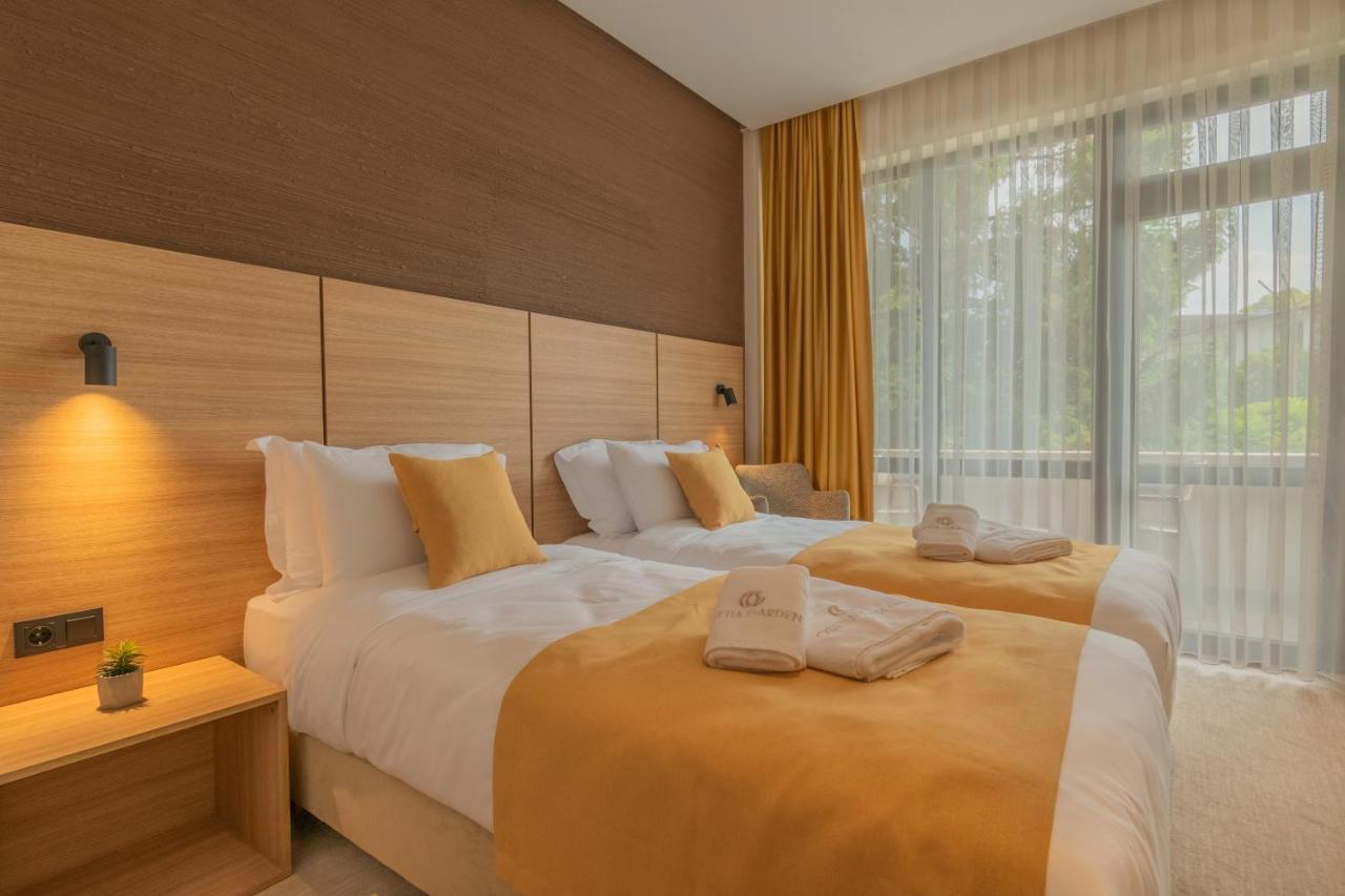 Hotel Osetia Garden مومتشيلغراد المظهر الخارجي الصورة