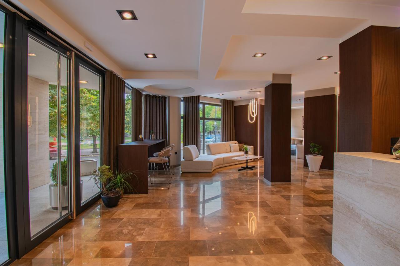 Hotel Osetia Garden مومتشيلغراد المظهر الخارجي الصورة